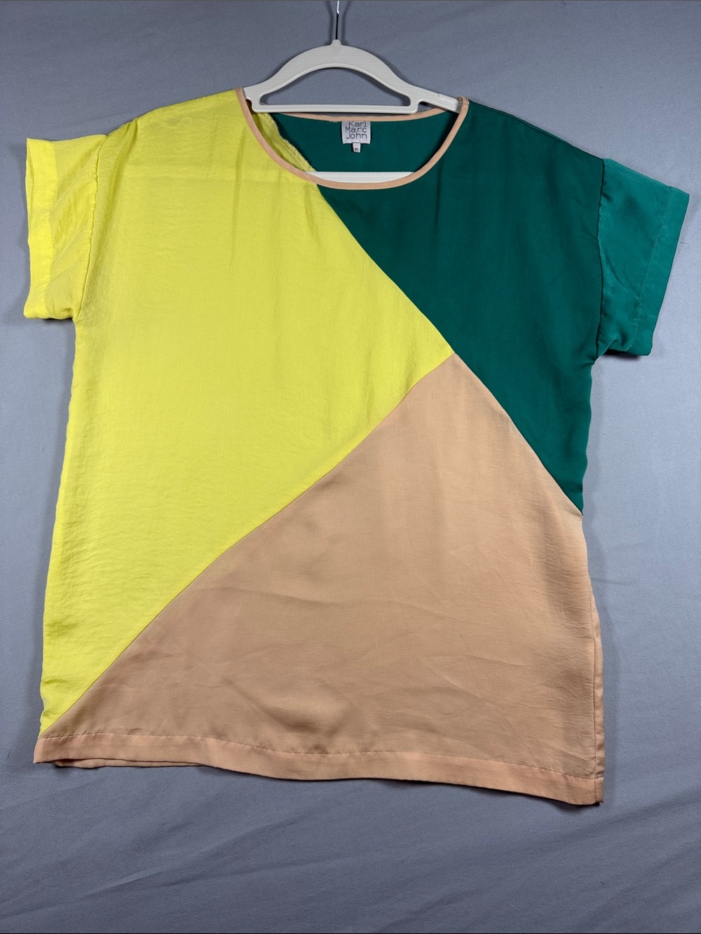 Colorblock Short-Sleeve Blouse in Yellow, Green & Tan